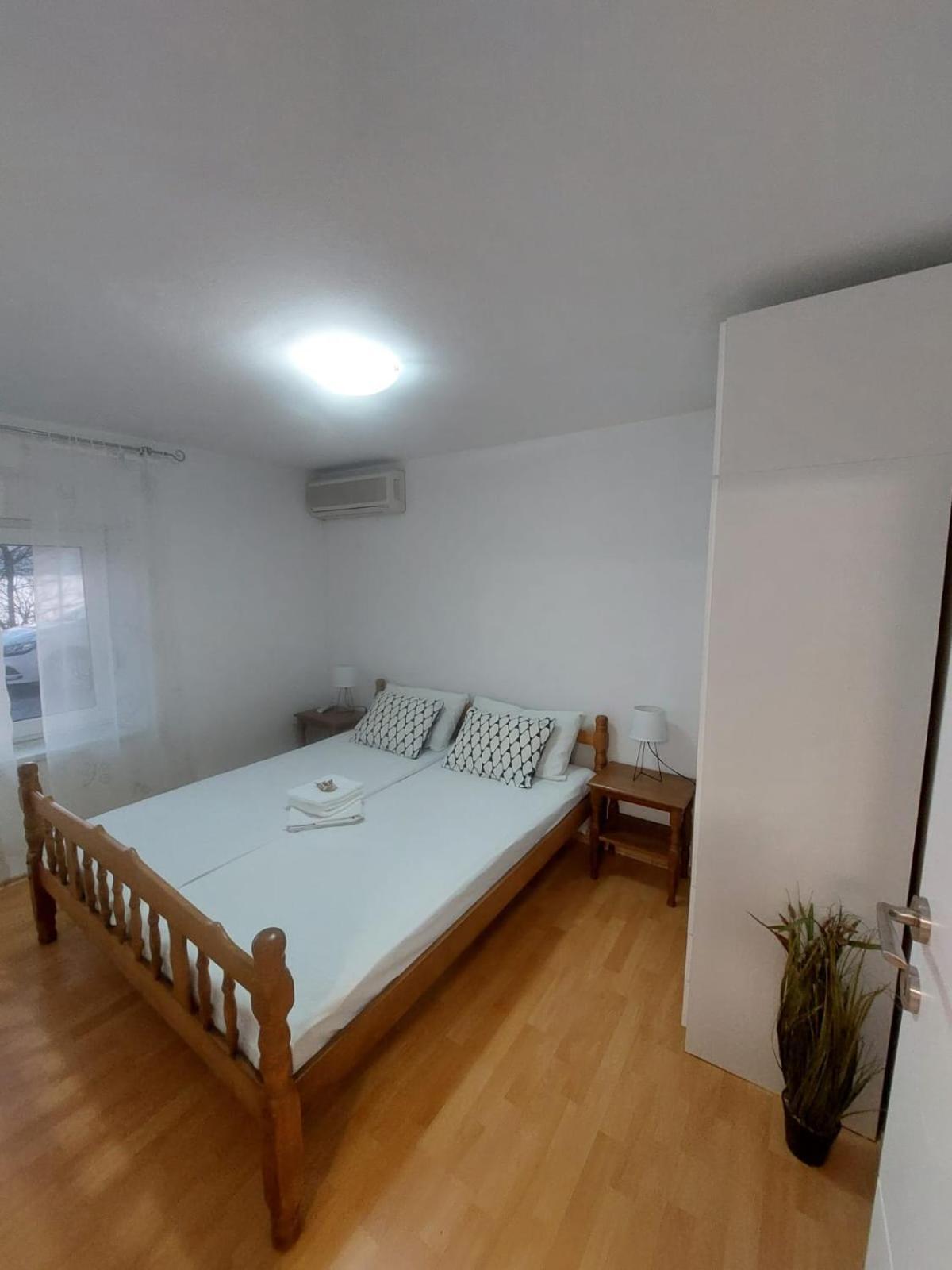 Apartman Luka Klenovica Exteriér fotografie